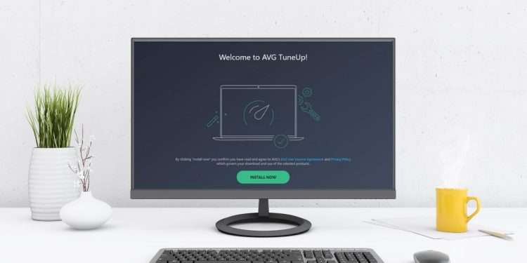 Vemos una imagen de una computadora con el programa Avast TuneUp, limpiador para computadoras.