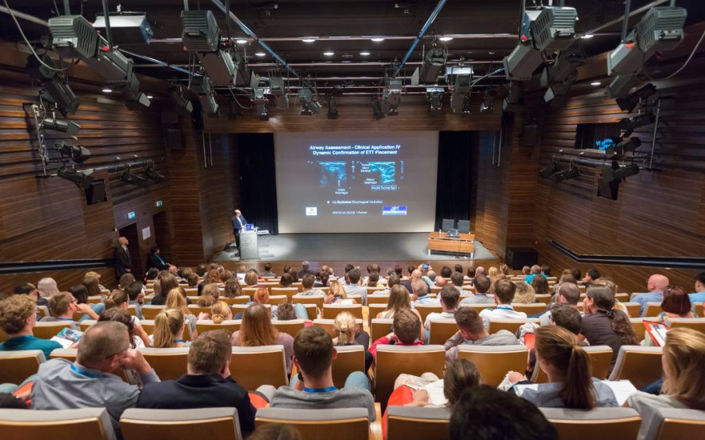 En la imagen se ve una representación de un auditorio en lo que será Innovation Latam Cybersecurity Forum México 2024